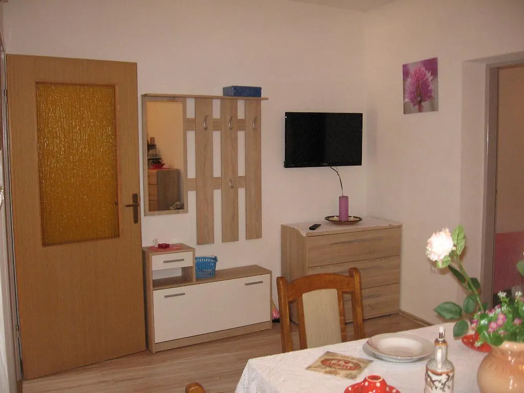 Apartments Alen Пазин